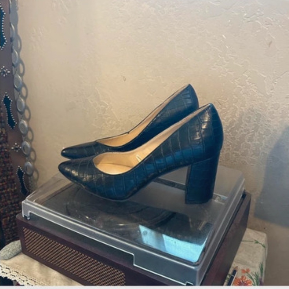 liz claiborne Black Croc-Embossed Block Heels